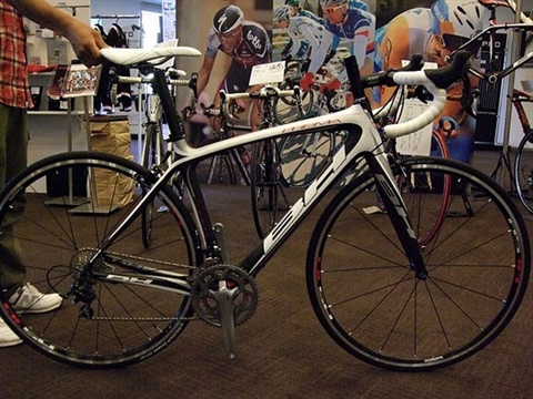 自転車盗難事件db 13年07月 13年07月14日 東京都新宿区の自転車盗難 ロードバイク Bh Prisma 12モデル 白黒 自転車盗難事件db 13年07月 13年07月14日 東京都新宿区の自転車盗難 ロードバイク Bh Prisma 12モデル 白黒