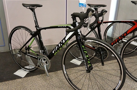 フルカーボン　GIANT TCR COMPOSITE 3ロードバイク GIANT ジャイアント TCR COMPOSITE 3 ULTEGRA 2007年モデル